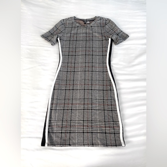 Divided bodycon Plaid dress H&M - black, grey, and pink. Side stripes. U… - Picture 2 of 2